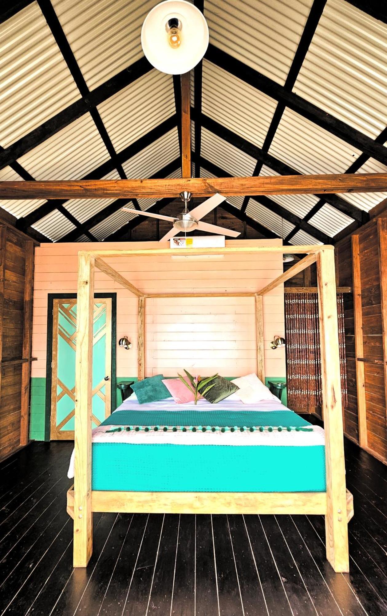 The Sea Monkey Hotel Bocas Town Exterior foto