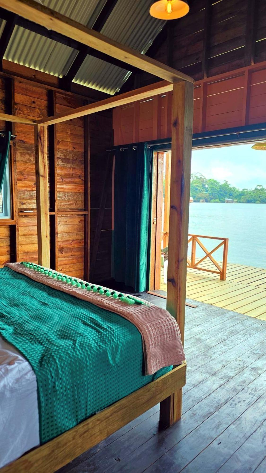 The Sea Monkey Hotel Bocas Town Exterior foto