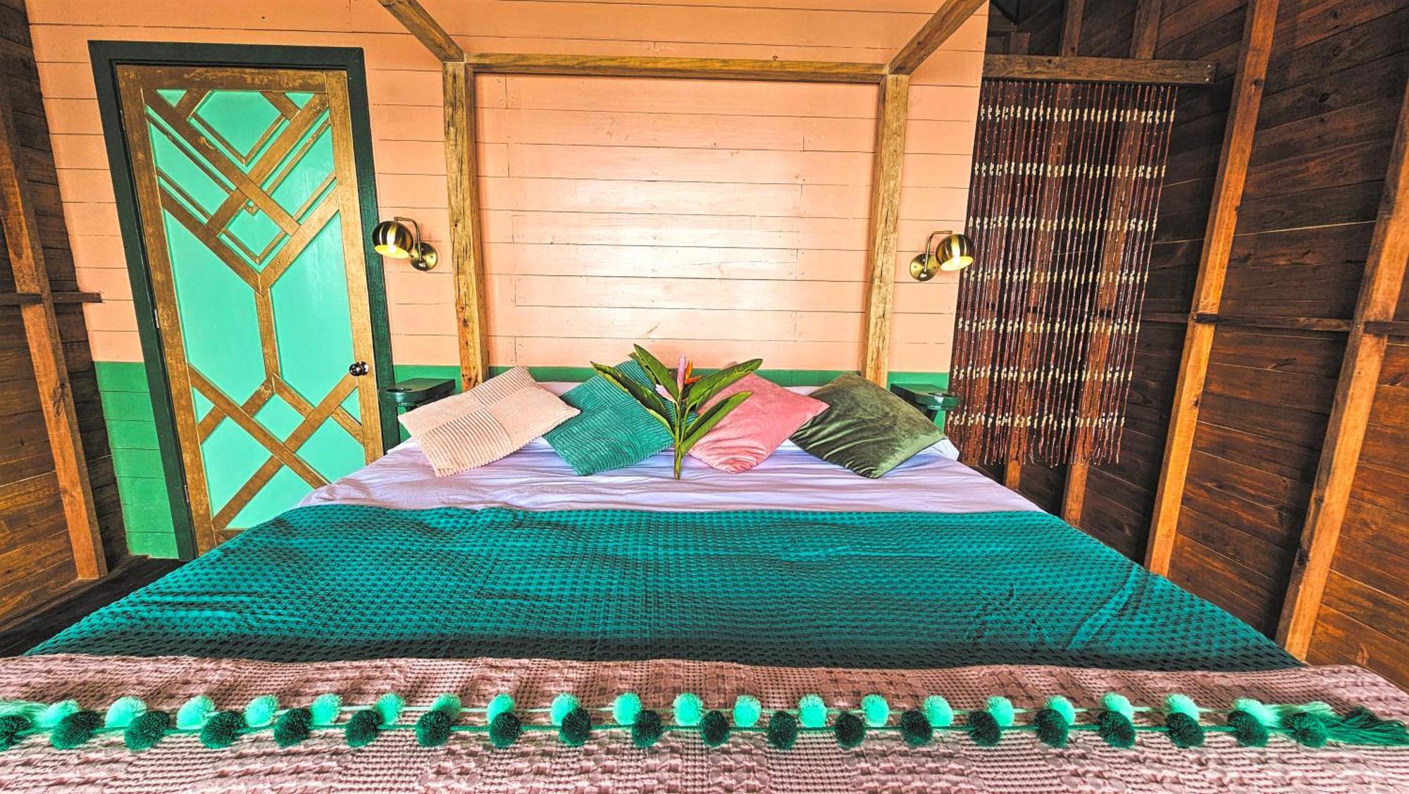 The Sea Monkey Hotel Bocas Town Exterior foto